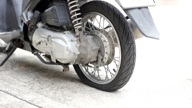 Flat motorcycle tire