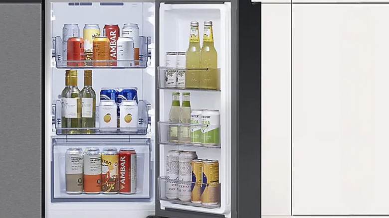 Picture showing Samsung refrigerator with Flex Zone