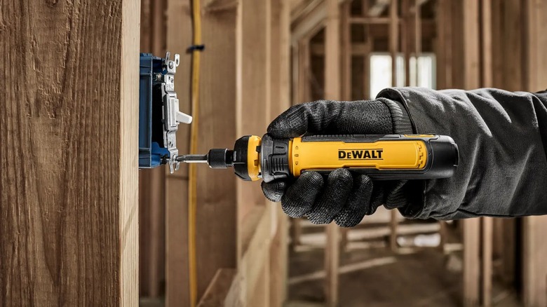 4V USB Rechargeable Electric Screwdriver in use