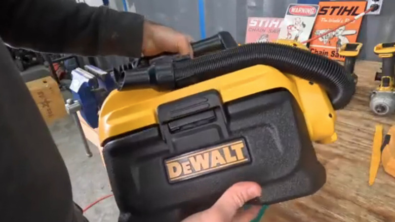 20V Max Cordless Shop Vac on workstation