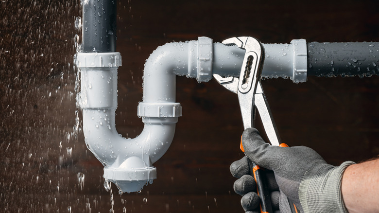 Close up of leaking pipe