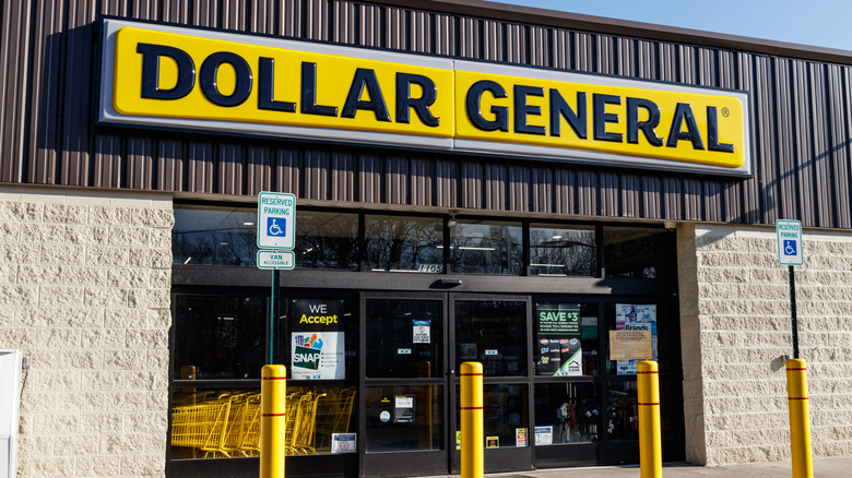 Front of a Dollar General store with a big yellow sign