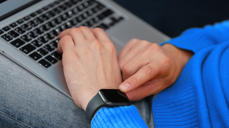 tapping smart watch face