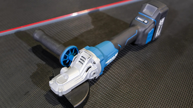 Picture displaying new Hercules grinder