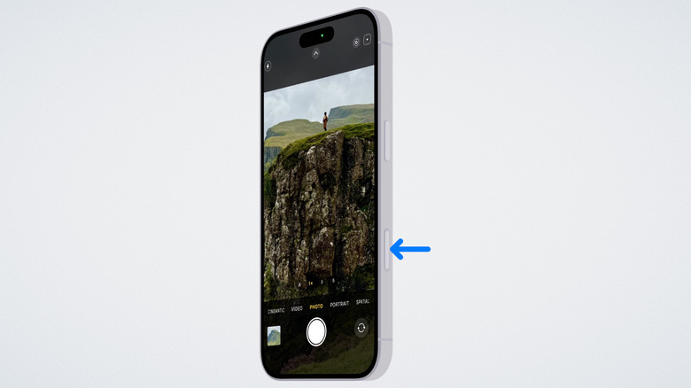 Camera control button on iPhone 16