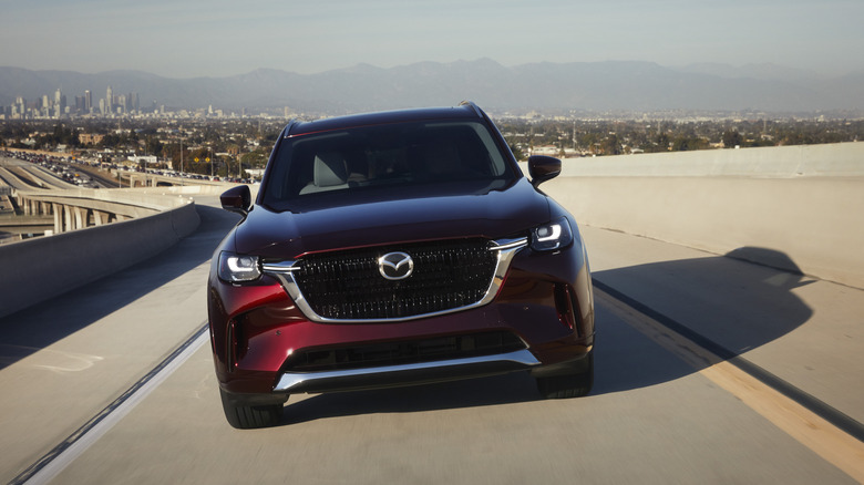 Mazda CX-90 front view dynamic image