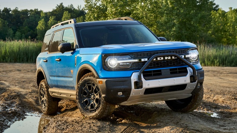 2025 Ford Bronco on dirt