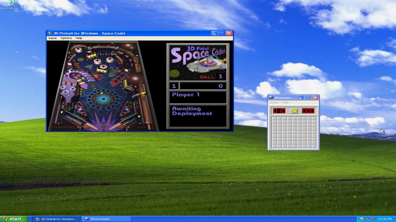 3D Pinball and Minesweeper running on Windows XP