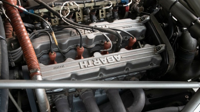 Fiat 233ATR18S engine in a Lancia Delta S4 engine bay