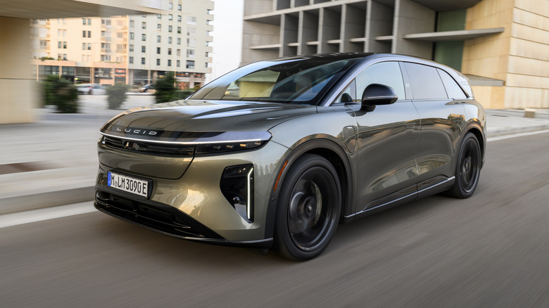 Lucid Gravity Grand Touring driving at speed