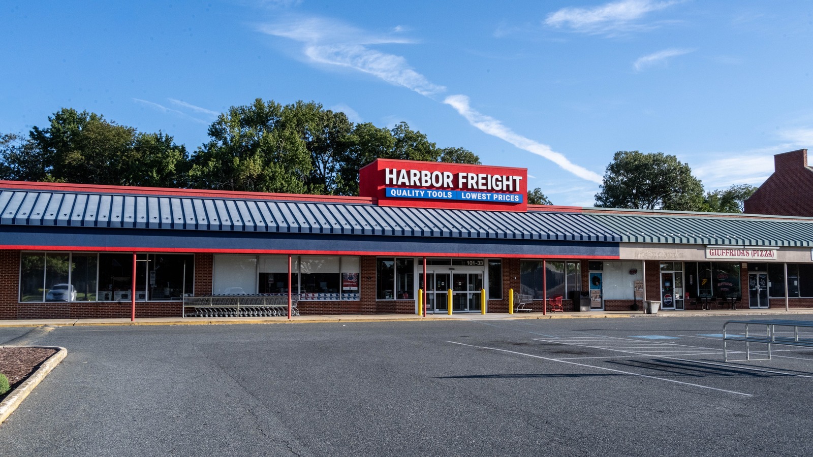 5 Free Perks Anyone Can Get At Harbor Freight