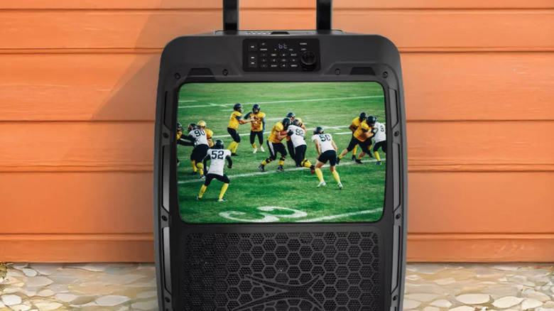 Altec Lansing SoundRover View with display on