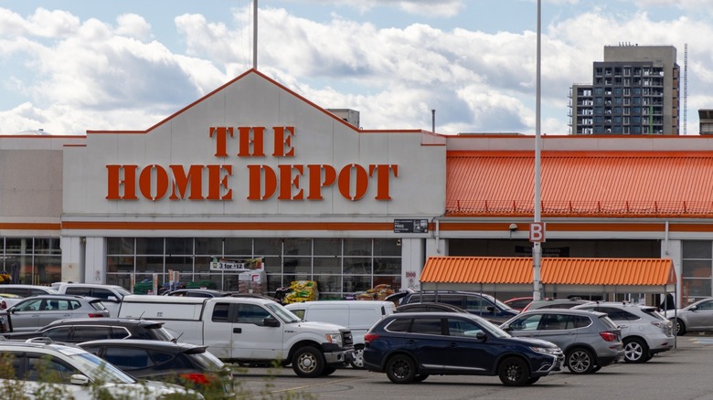 A view of a Home Depot store from the parking lot.