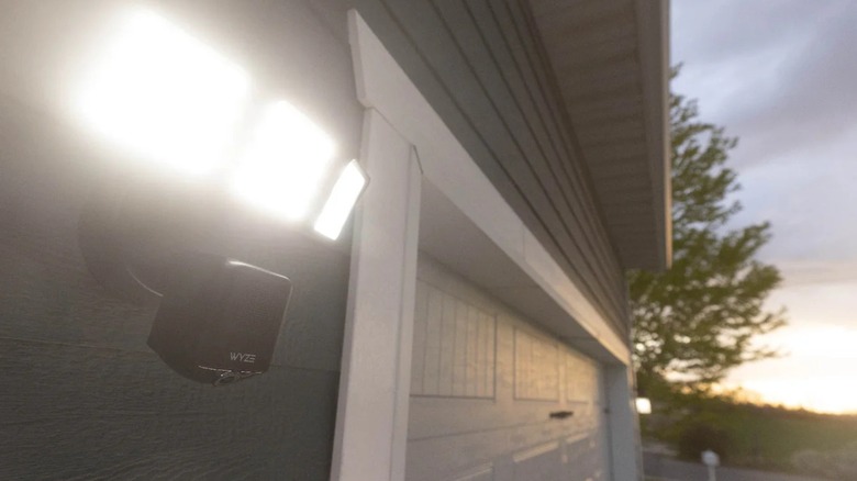 Wyze Wired 2.5k Floodlight Pro installed next to a garage door