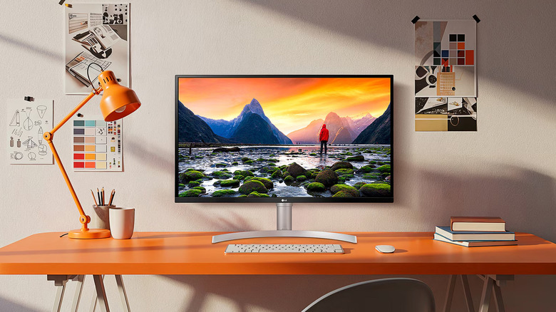 Product image of the LG 32-inch Class Ultrafine monitor