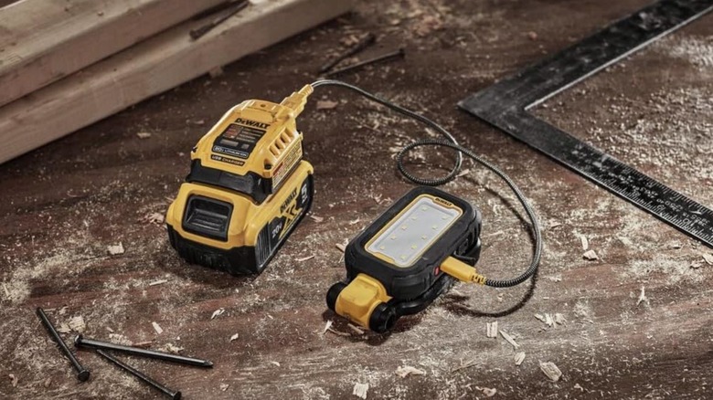 DeWalt battery pack charging the LED light
