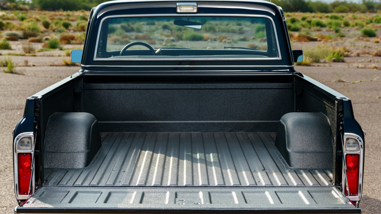 Open truck bed