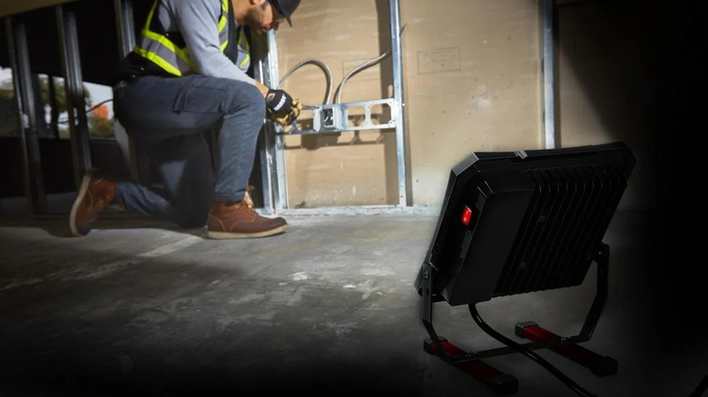 man using worklight