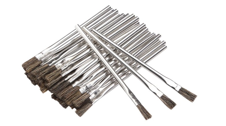 HFT horsehair brush set