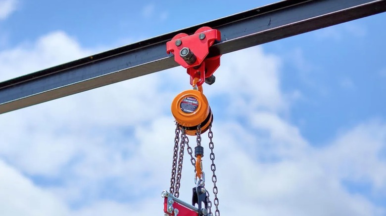 Picture of a Pittsburgh gantry crane