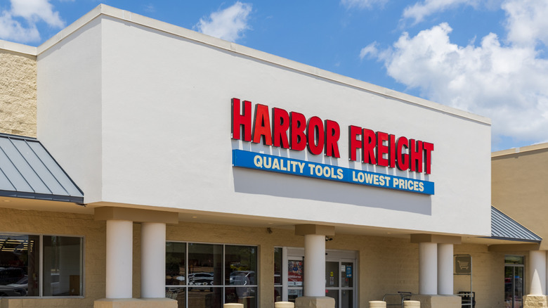 Harbor Freight storefront