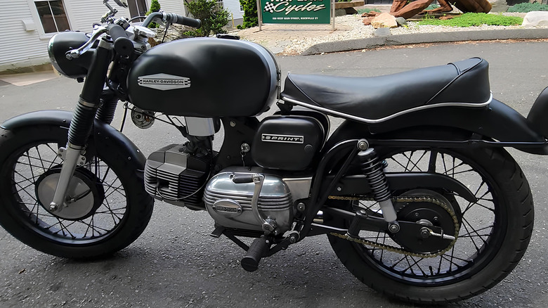 A 1968 Harley-Davidson Sprint 250 at a standstill