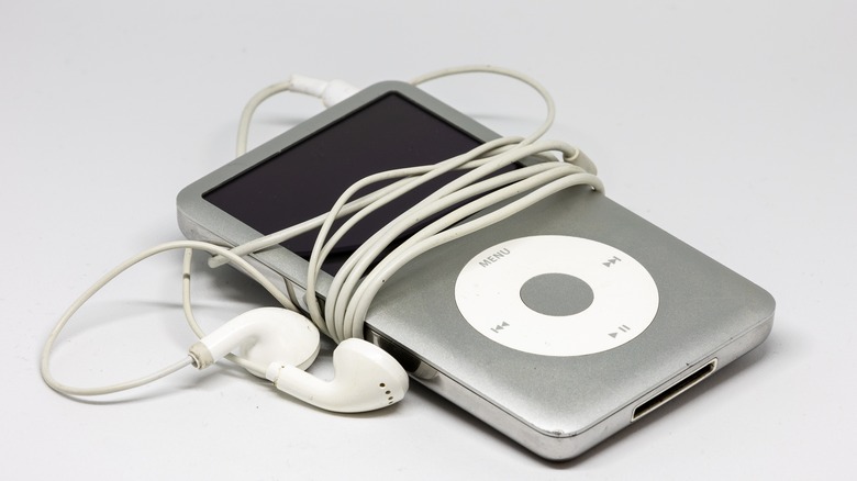iPod e fones de ouvido
