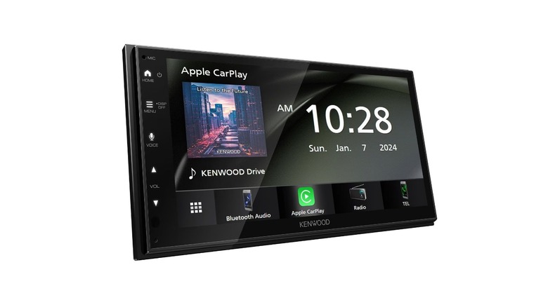 Kenwood stereo and receiver in AutoZone customer's vehicle
