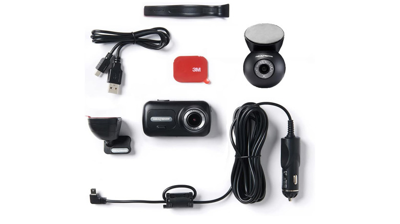 Nextbase 322GW Dashcam and accessories