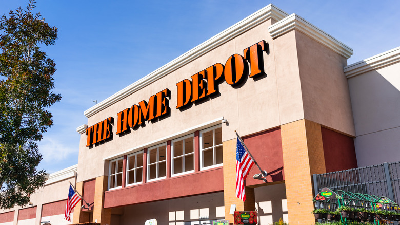 Home Depot store exterior