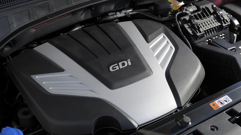 2013 Hyundai Santa Fe engine bay featuring 3.3L Lambda II