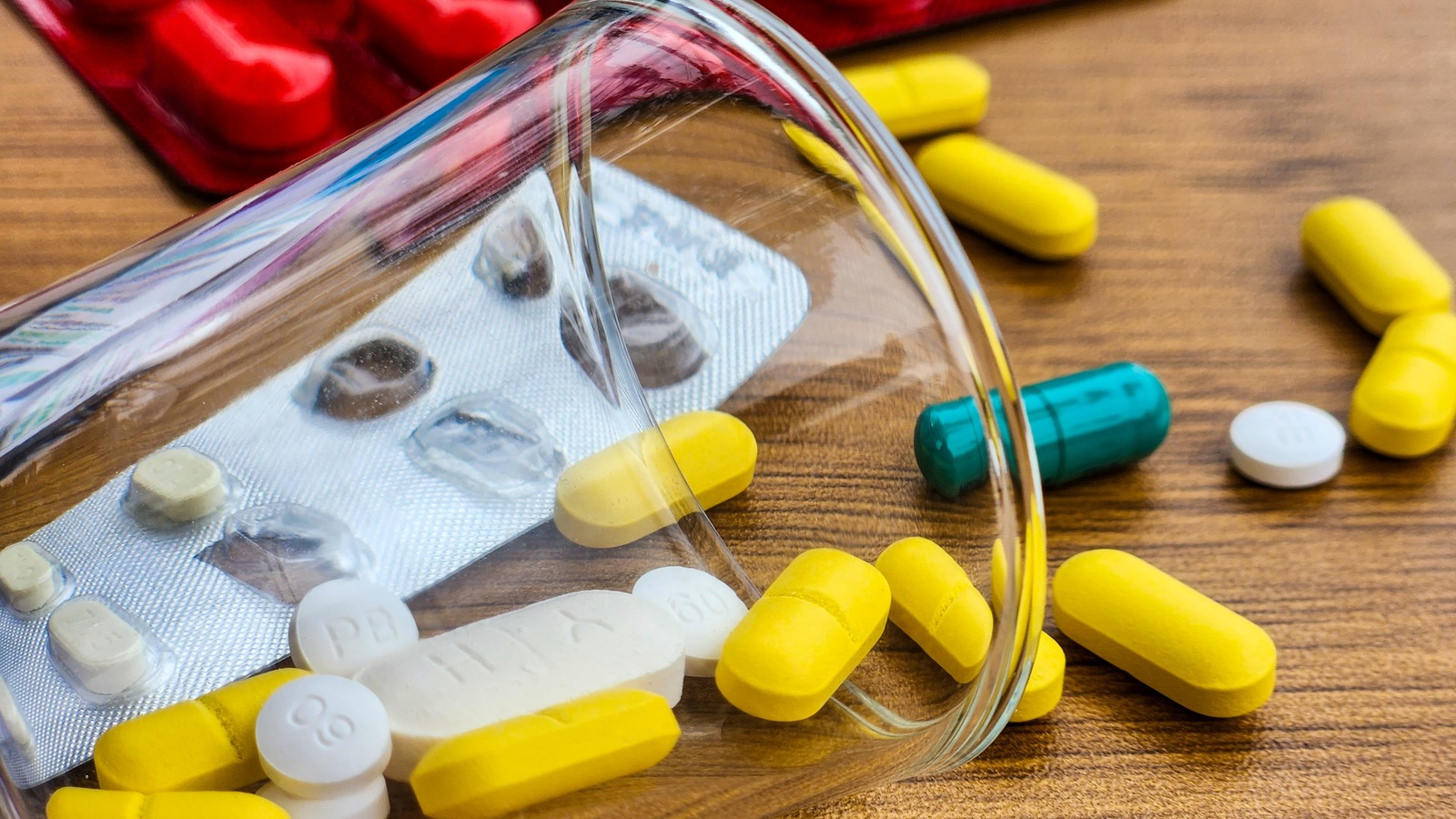 5-iphone-apps-that-will-remind-you-to-take-medication-or-vitamins