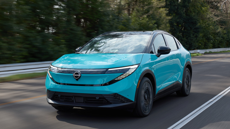 Front driving shot of third-gen Nissan Leaf