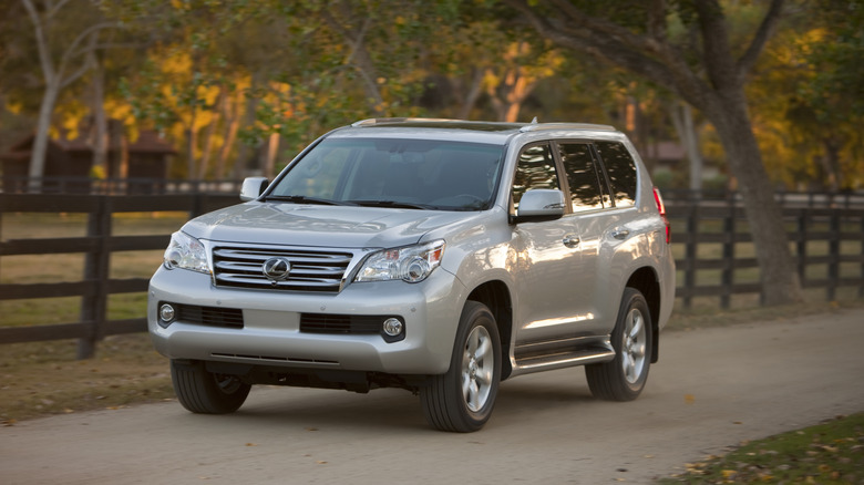 2010 Lexus GX 460 hero shot