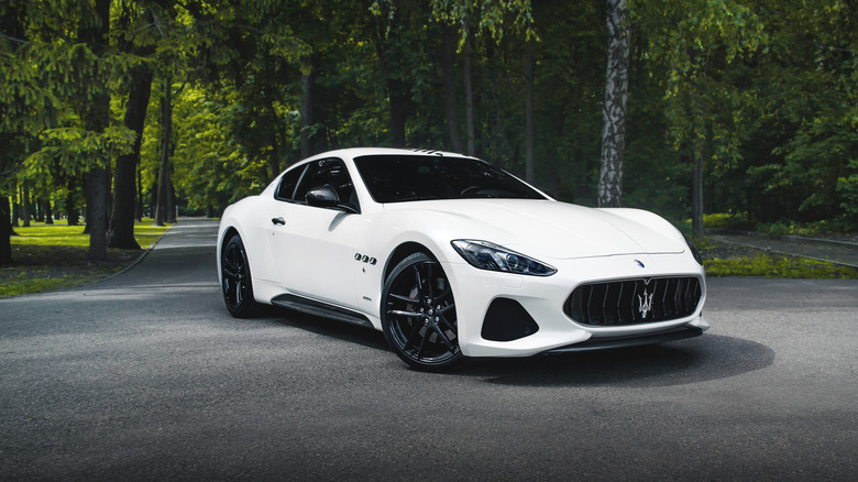 a maserati GranTurismo