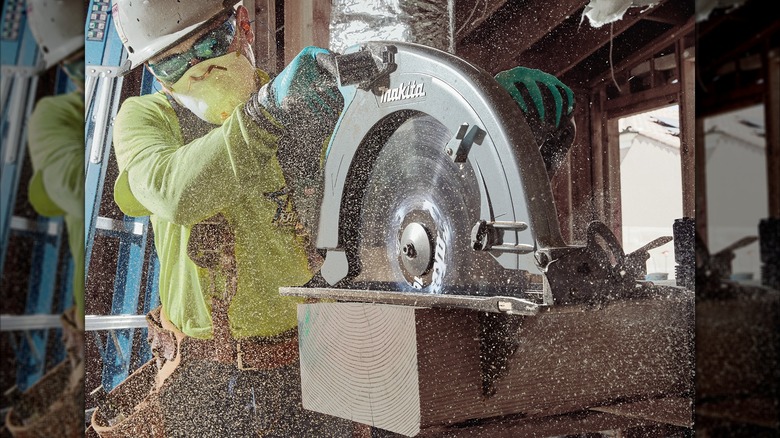 Makita 40V max XGT 16‑5/16-inch Circular Saw in use
