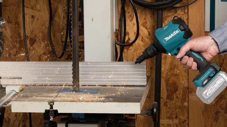 Makita dust blower