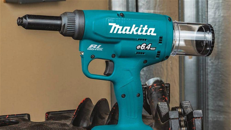 The Makita rivet tool sitting in a shop.