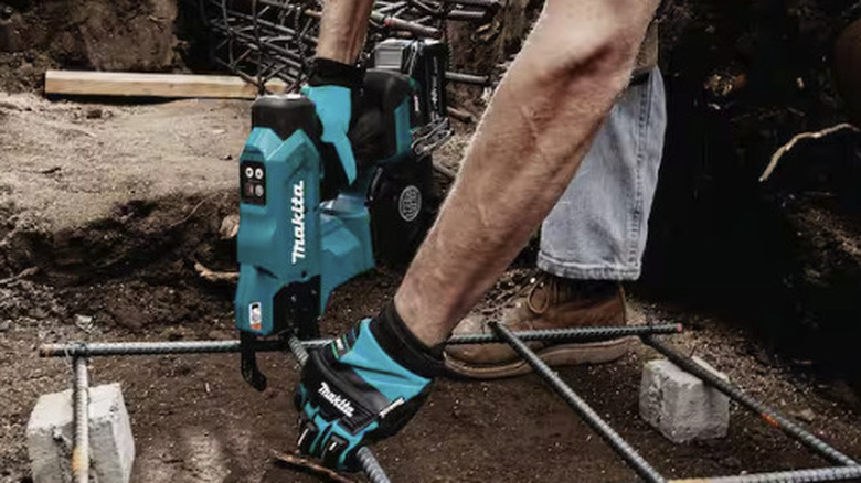 Makita rebar tying tool on jobsite