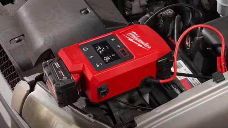 Milwaukee M18 Hotshot Jump Starter