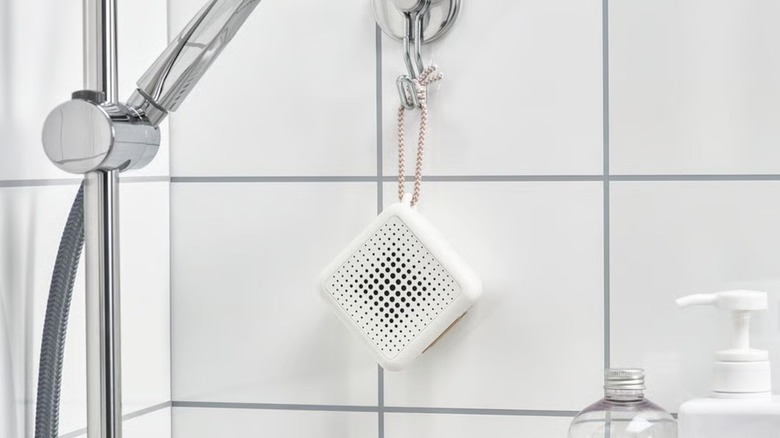 Vappeby Portable Waterproof Bluetooth Speaker