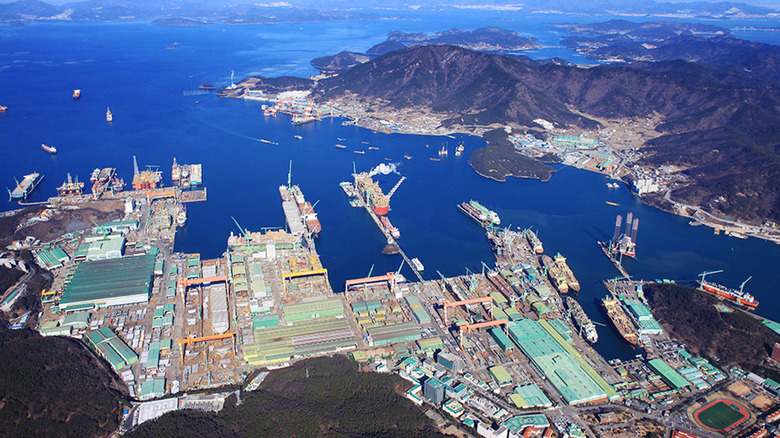 SHI's massive Geoje shipyard pictured from the air