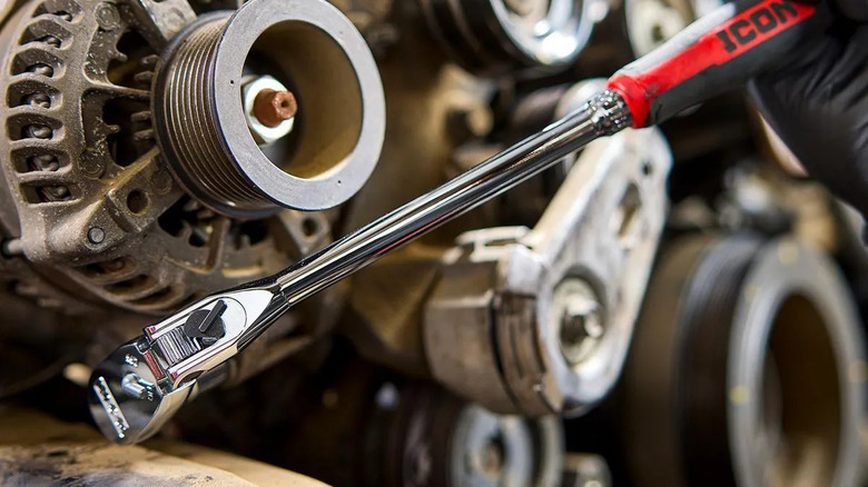 Icon G2 flex ratchet in use