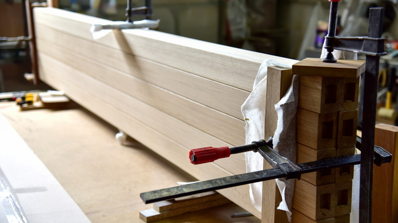 clamping wooden workpieces with clamps