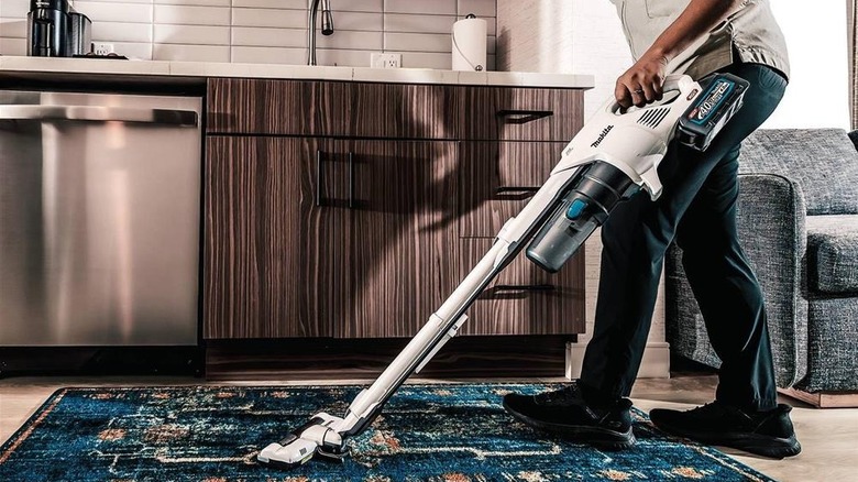 40V Max XGT Cyclonic Power Brush Head 4-Speed Compact Stick Vacuum in action