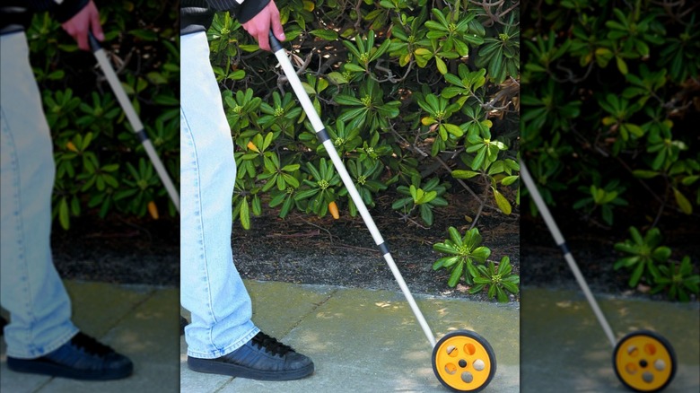 Pittsburgh 10,000-ft/Meter Digital Measuring Wheel in use