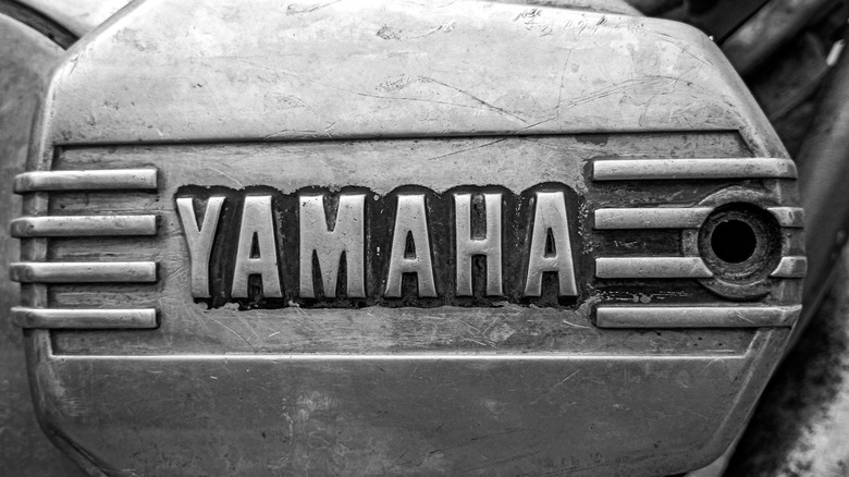 yamaha emblem on engine