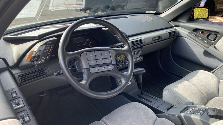 1989 Pontiac Grand Prix SE interior dashboard