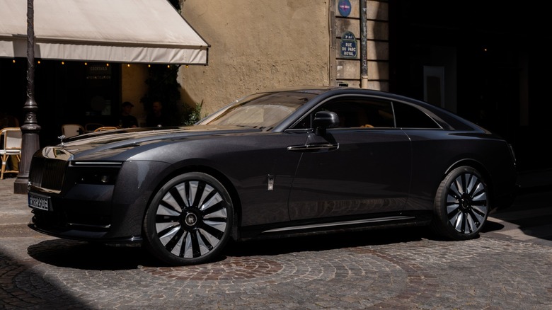 the Rolls-Royce Spectre