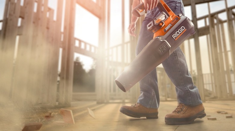 Ridgid 18V Jobsite Blower in use